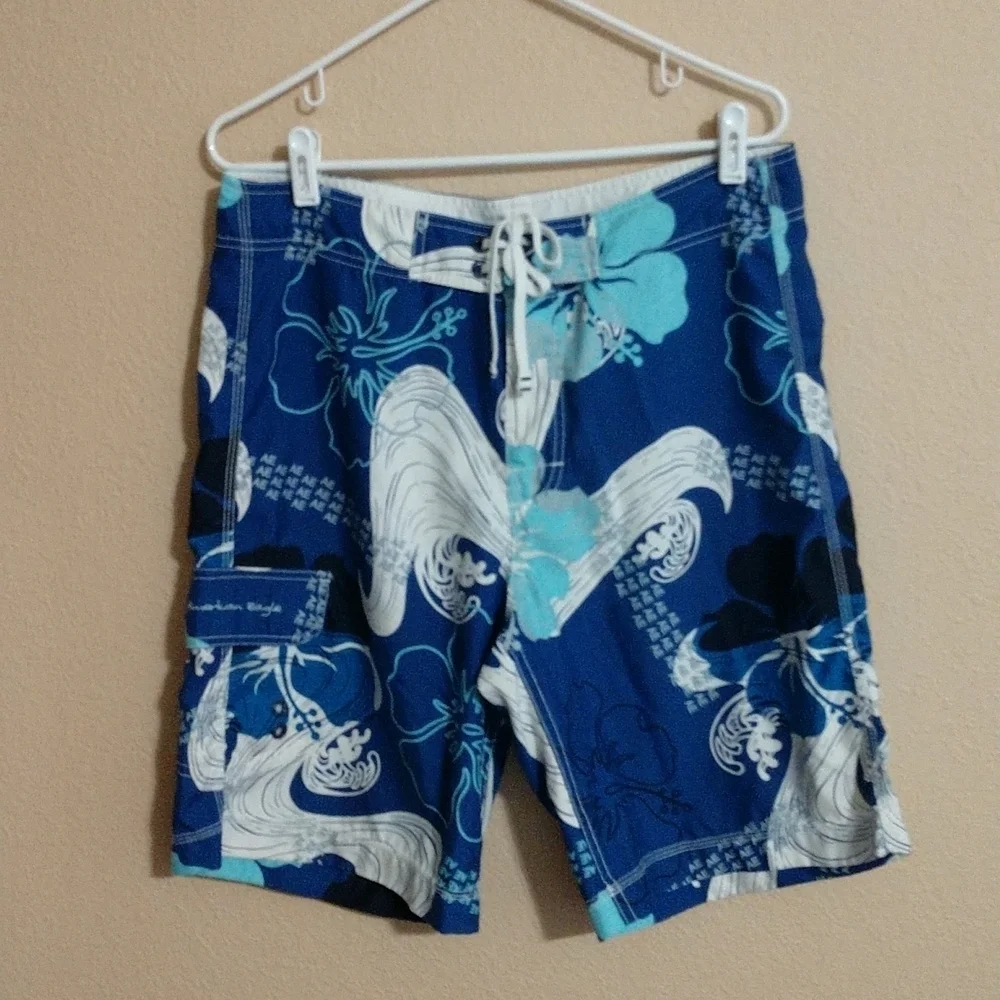 Men's American Eagle Outfitters Board Shorts Size 32
